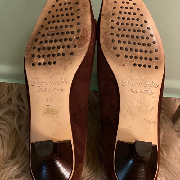 Façonnable Brown Suede Kitten Heel Pump - Picture 6 of 7